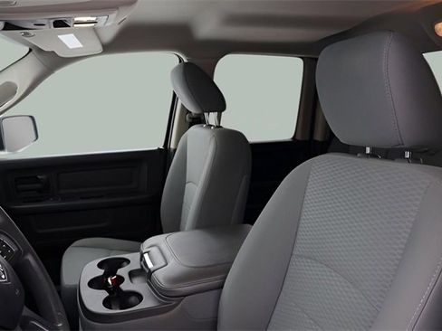 Used 2018 RAM 1500 Express image 11