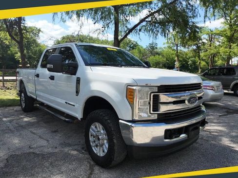 Used 2017 Ford F250 XL w/ STX Appearance Package AWD/4WD image 1