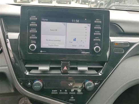 Certified 2022 Toyota Camry SE image 17