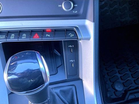 Used 2024 Audi Q3 2.0T Premium Plus w/ Premium Plus Package image 26