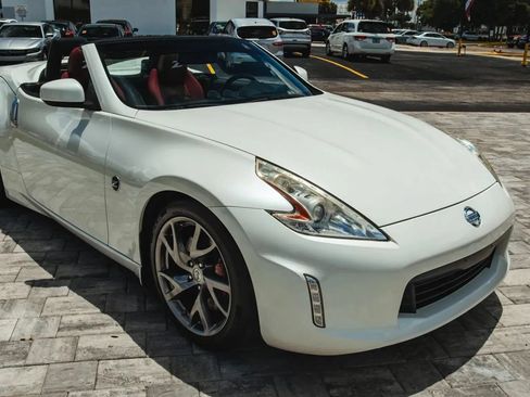 Used 2013 Nissan 370Z Touring w/ Sport Pkg RWD image 6
