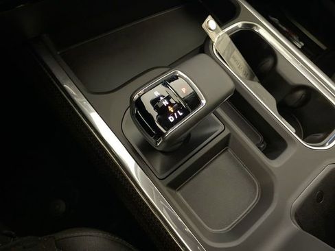 Used 2025 Chevrolet Silverado 1500 LT Trail Boss w/ Convenience Package II image 43