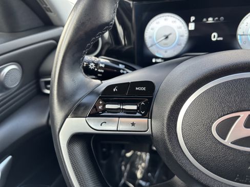 Used 2024 Hyundai Elantra Limited image 14