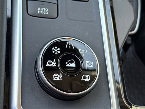 New 2026 Nissan Pathfinder SV image 30