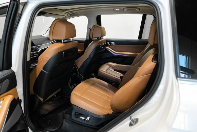 Used 2020 BMW X7 xDrive40i w/ Premium Package AWD/4WD image 34