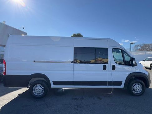 Used 2025 RAM ProMaster 3500 FWD image 9