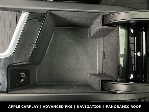 Used 2020 Volvo XC90 T6 Momentum w/ Protection Package Premier image 28