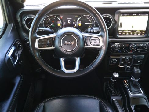 Used 2022 Jeep Wrangler Unlimited Sahara w/ Cold Weather Group image 9