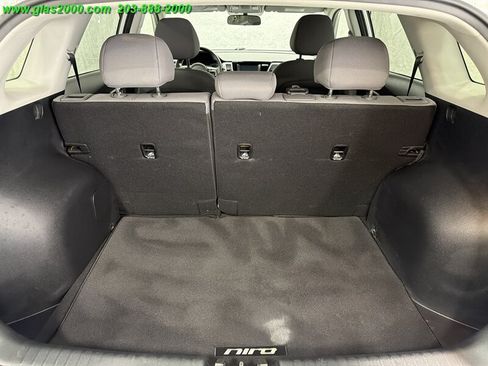 Used 2018 Kia Niro FE FWD image 15