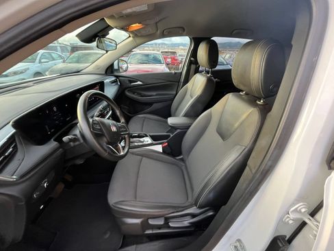 Used 2025 Buick Encore GX Preferred FWD image 24