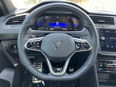 Used 2023 Volkswagen Tiguan SE R-Line AWD/4WD image 18