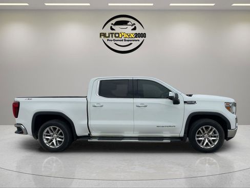 Used 2019 GMC Sierra 1500 SLT w/ SLT Premium Plus Package AWD/4WD image 8