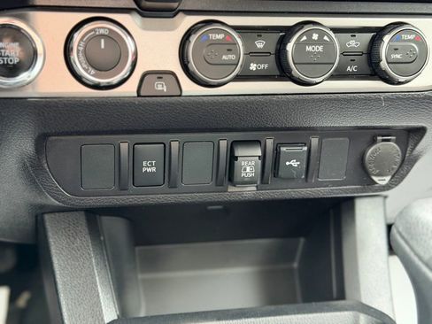 Used 2023 Toyota Tacoma SR5 w/ Black Out Package (TMS) image 16
