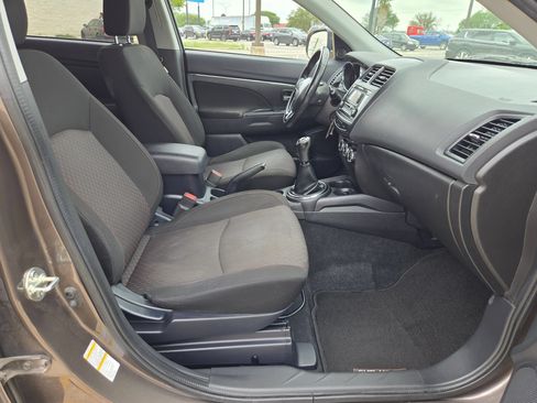 Used 2017 Mitsubishi Outlander Sport ES FWD image 25
