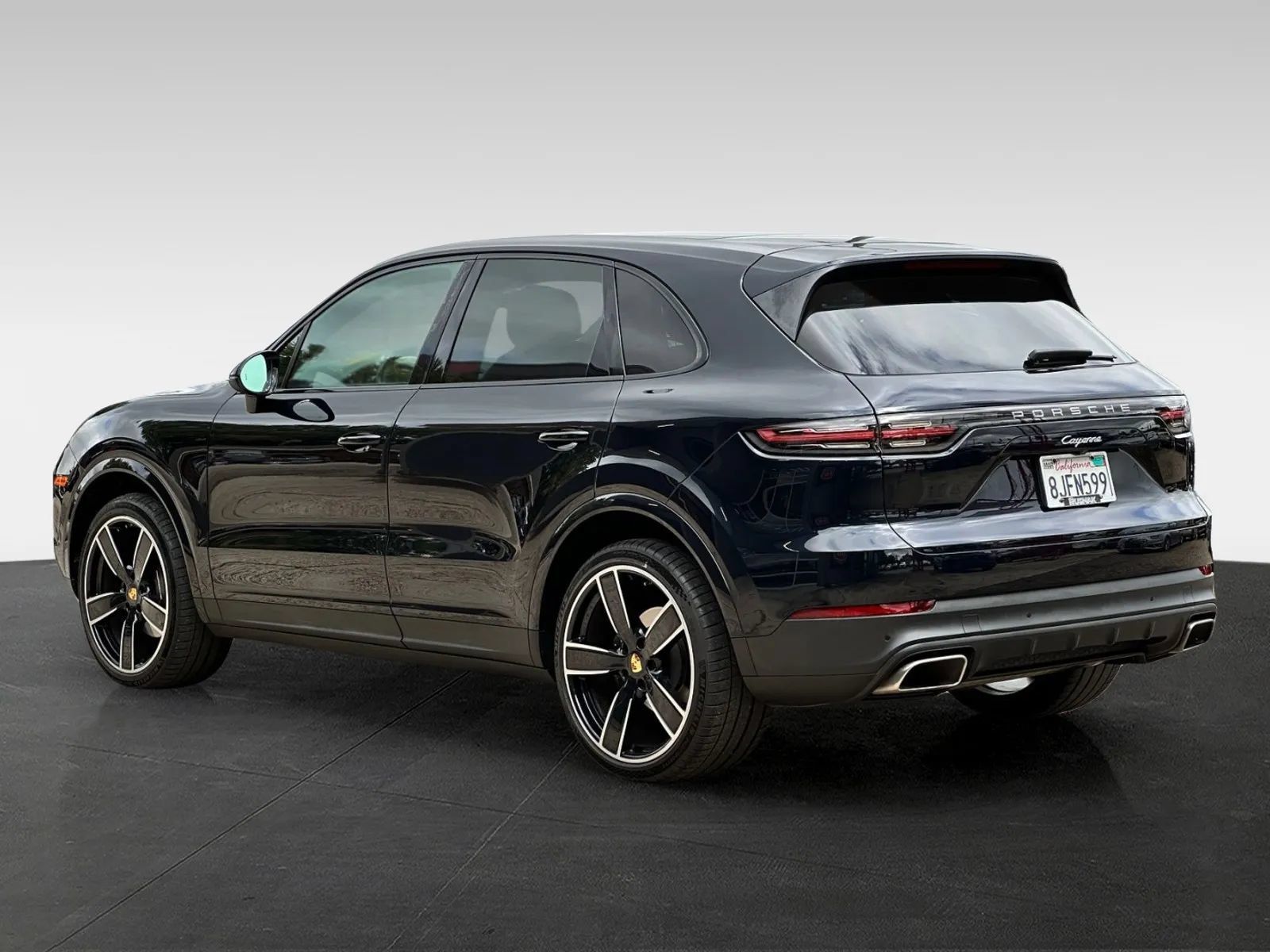 Used 2019 Porsche Cayenne AWD/4WD image 5