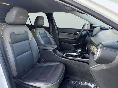 Used 2024 Chevrolet Trax ACTIV w/ Driver Confidence Package image 43