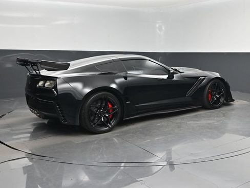 Used 2019 Chevrolet Corvette ZR1 RWD image 3