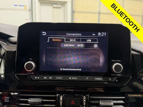 Used 2025 Nissan Pathfinder SV AWD/4WD image 3
