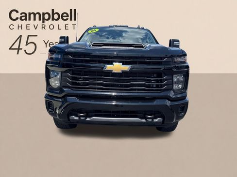 Used 2024 Chevrolet Silverado 2500 Custom w/ Custom Value Package AWD/4WD image 9