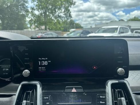 Used 2023 Kia Sorento SX AWD/4WD image 10
