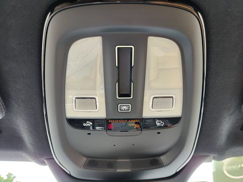Certified 2024 Volvo XC90 T8 Ultimate w/ Lounge Package AWD/4WD image 32