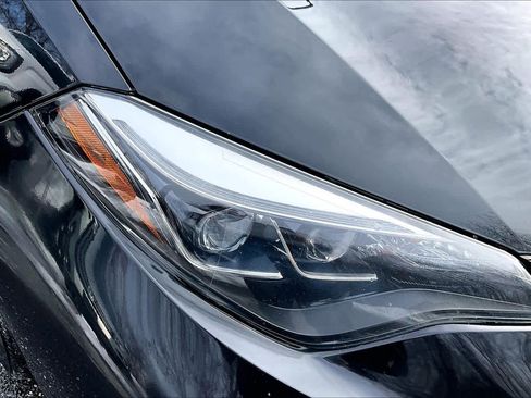 Used 2018 Toyota Corolla SE image 24