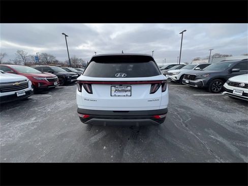 Used 2022 Hyundai Tucson Limited image 7