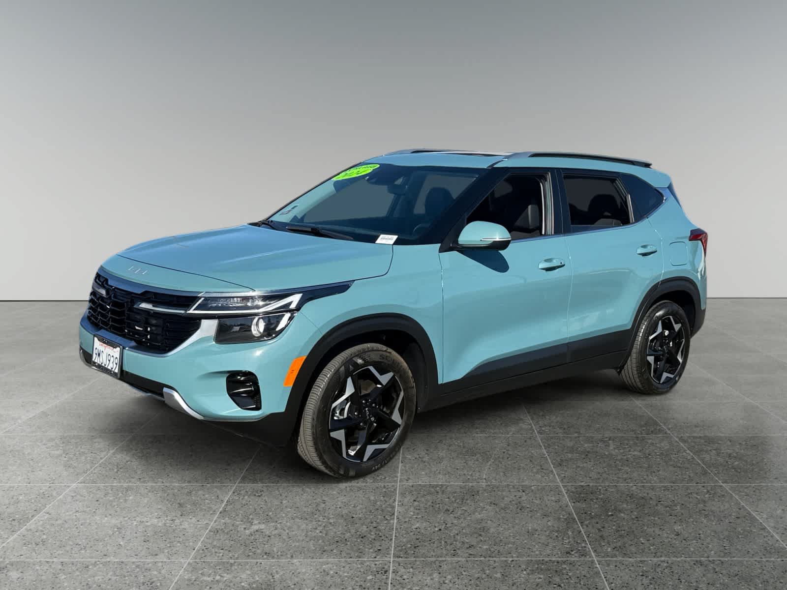 Used 2024 Kia Seltos EX AWD/4WD image 1