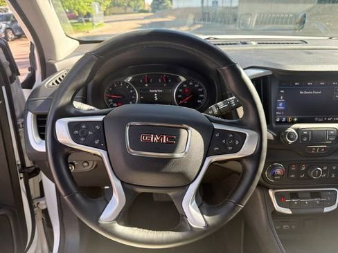 Used 2024 GMC Terrain SLT AWD/4WD image 20