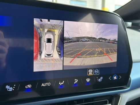 New 2026 Chevrolet Equinox EV LT AWD/4WD image 25