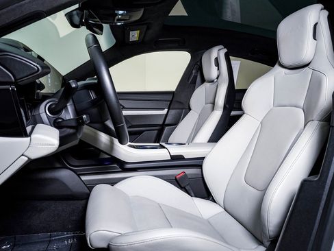 Used 2021 Porsche Taycan Turbo S image 18