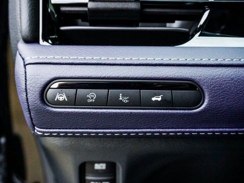 New 2026 INFINITI QX80 4WD w/ Sport Exterior Package image 32