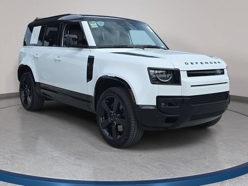 New 2026 Land Rover Defender 110 X-Dynamic SE AWD/4WD image 3