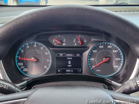Used 2018 Chevrolet Equinox LS FWD image 17