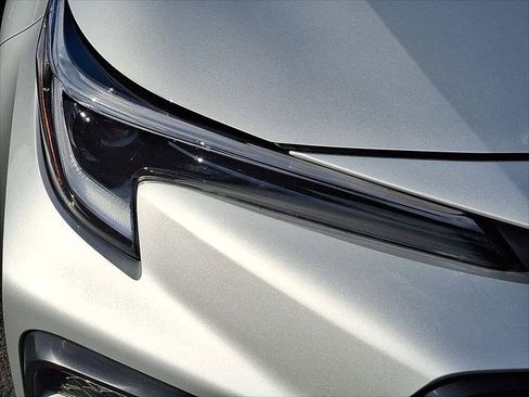 Certified 2025 Toyota Corolla SE FWD image 29