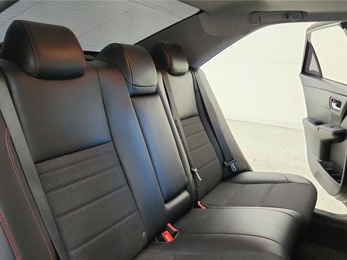 Used 2016 Toyota Camry SE w/ Moonroof Package FWD image 38