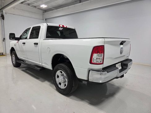 Used 2024 RAM 2500 Tradesman w/ Chrome Appearance Group AWD/4WD image 4