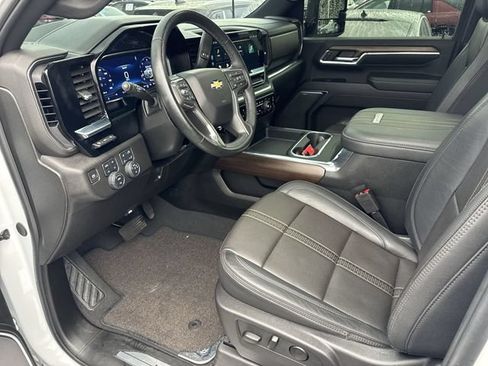 Certified 2024 Chevrolet Silverado 3500 High Country w/ Technology Package AWD/4WD image 12