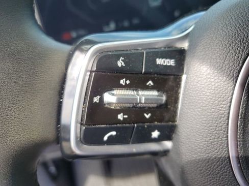 Certified 2024 Kia Sorento SX FWD image 23