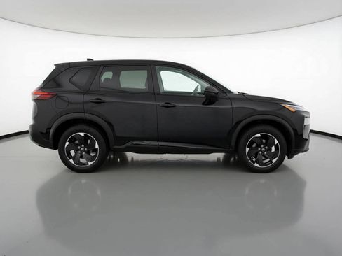 Used 2025 Nissan Rogue SV FWD image 8