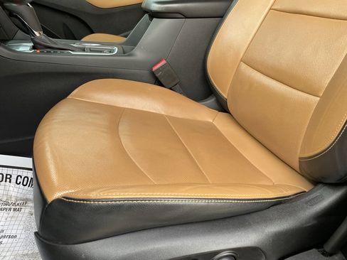 Used 2021 Chevrolet Equinox Premier image 20