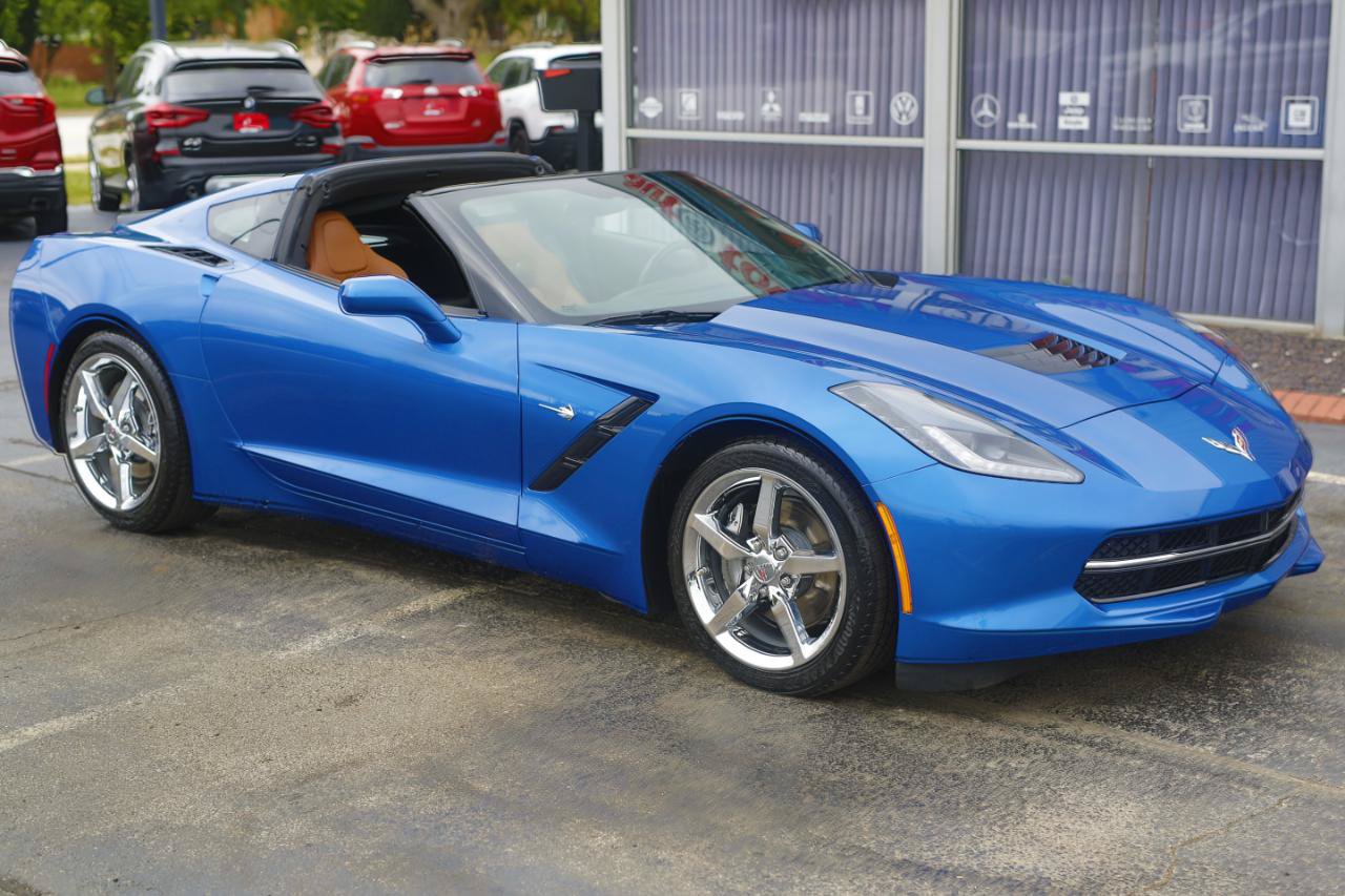 Used 2014 Chevrolet Corvette Stingray Coupe w/ 2LT Preferred Equipment Group RWD image 2