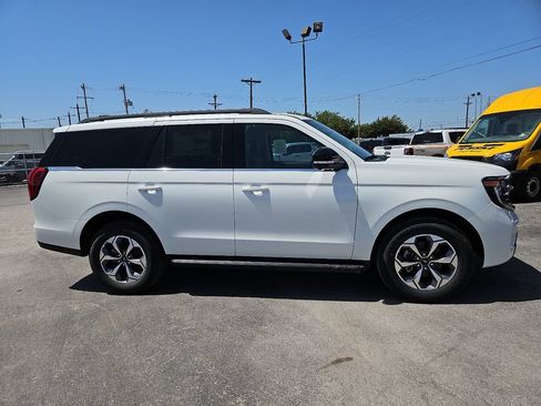 New 2027 Ford Expedition Active RWD image 14