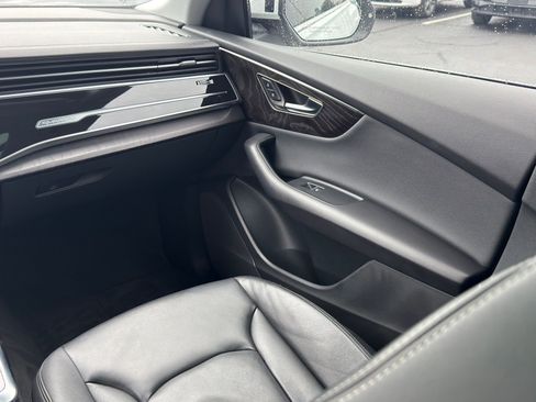 Used 2023 Audi Q8 Premium w/ Convenience Package image 28