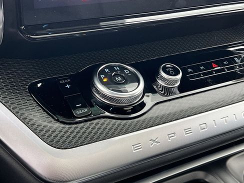 New 2026 Ford Expedition Platinum w/ Stealth Appearance Package image 22