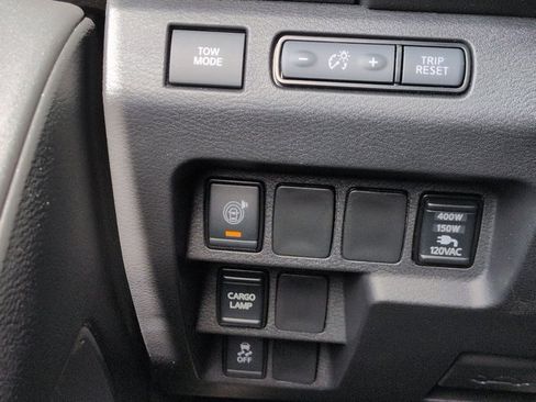 Certified 2025 Nissan Frontier SV w/ SV Convenience Package RWD image 17