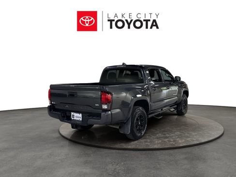 Used 2022 Toyota Tacoma SR5 w/ Technology Package RWD image 9