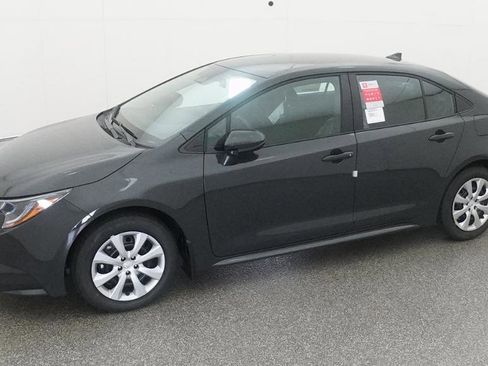 Used 2026 Toyota Corolla LE FWD image 30