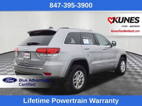 Used 2020 Jeep Grand Cherokee Laredo image 3