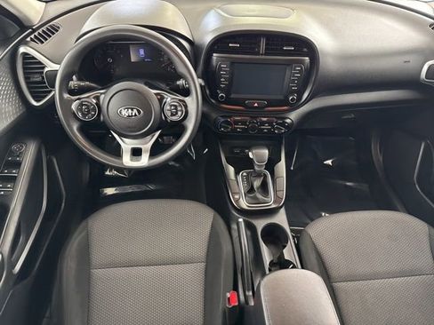 Used 2020 Kia Soul LX image 25